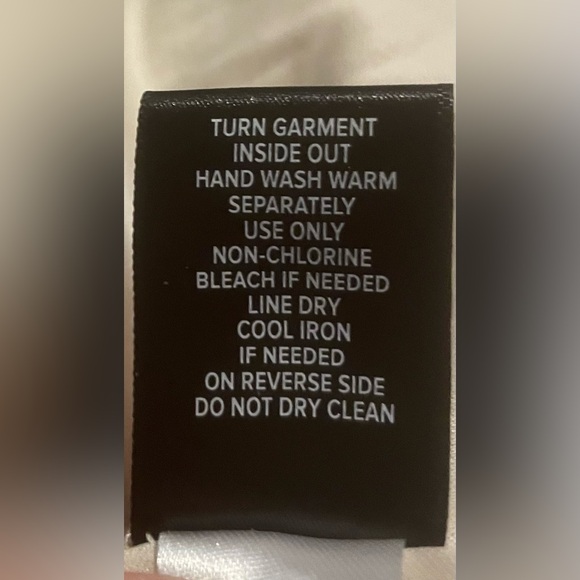 Torrid Maxi Crop Top Skirt SET - Champagne Color
SIZE 2 = 18-20    ⭐️NWT⭐️ - Picture 15 of 16